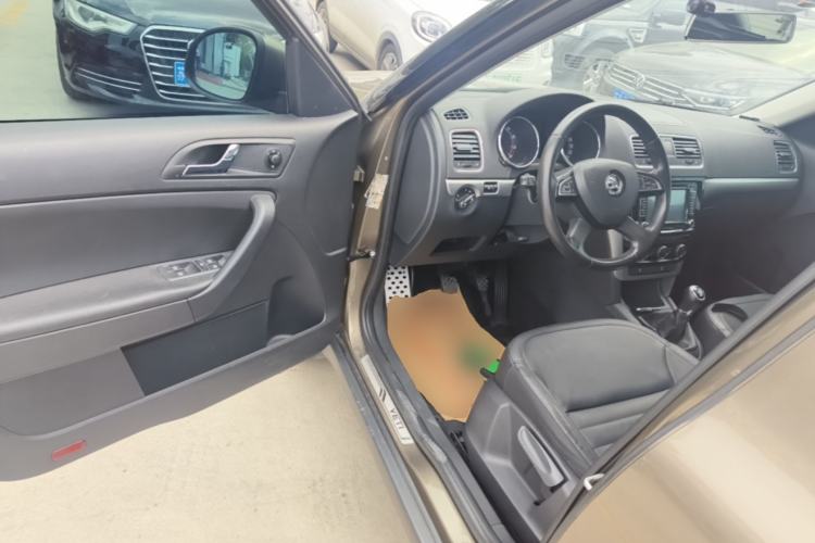 Used Skoda Yeti 2014 1.4TSI Manual Polar Edition Driver Seat