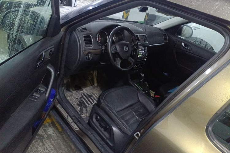 Used Skoda Yeti 2014 1.8TSI DSG All-Wheel Drive Edition Driver Seat