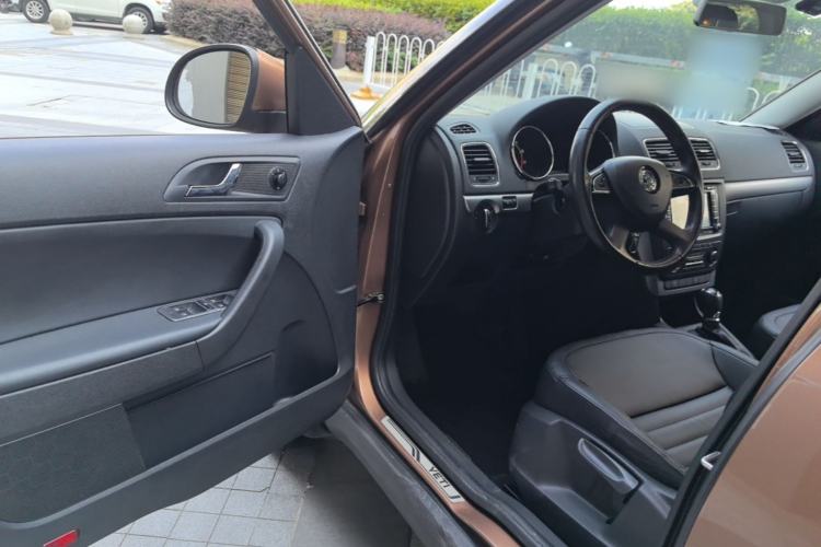 Used Skoda Yeti 2014 1.4 TSI DSG Polar Edition Driver Seat