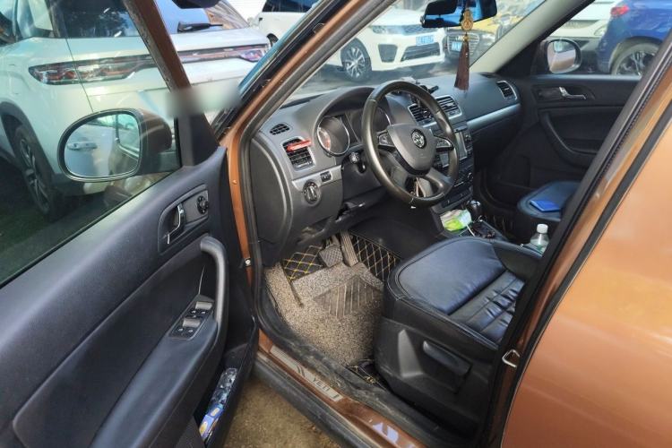 Used Skoda Yeti 2014 1.4 TSI DSG Polar Edition Driver Seat