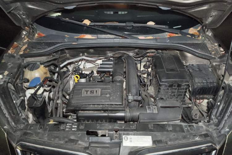 Used Skoda Yeti 2014 1.4 TSI DSG Polar Edition Engine Bay