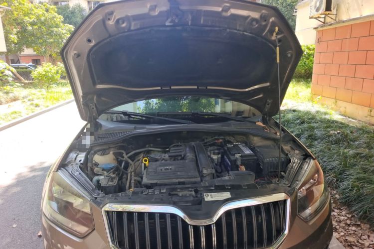 Used Skoda Yeti 2014 1.4TSI Manual Explore Edition Engine Bay