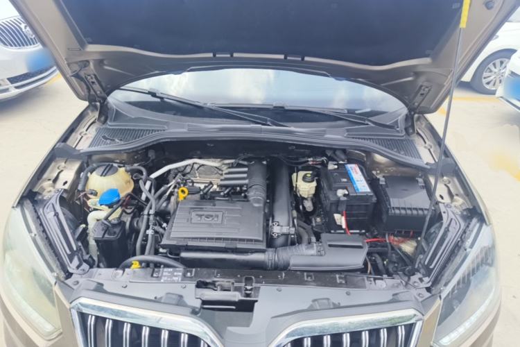Used Skoda Yeti 2014 1.4TSI Manual Polar Edition Engine Bay