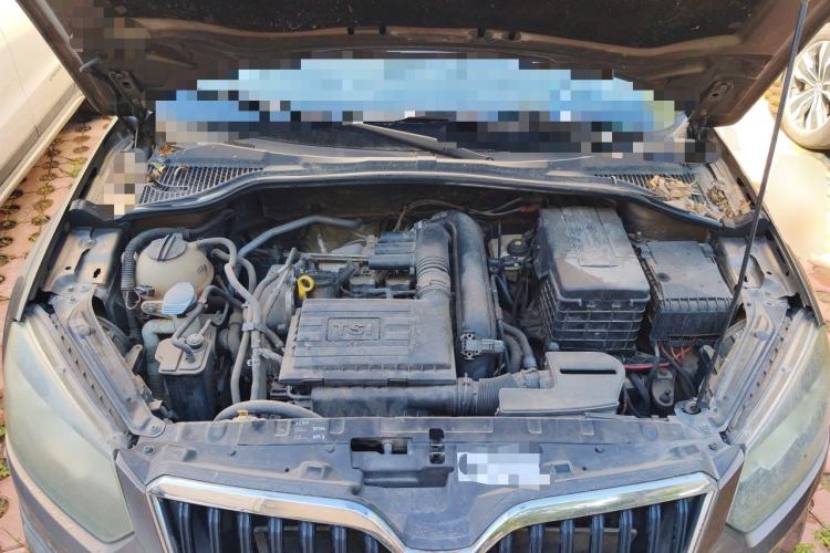 Used Skoda Yeti 2014 1.4TSI DSG All-Wheel Drive Version Engine Bay