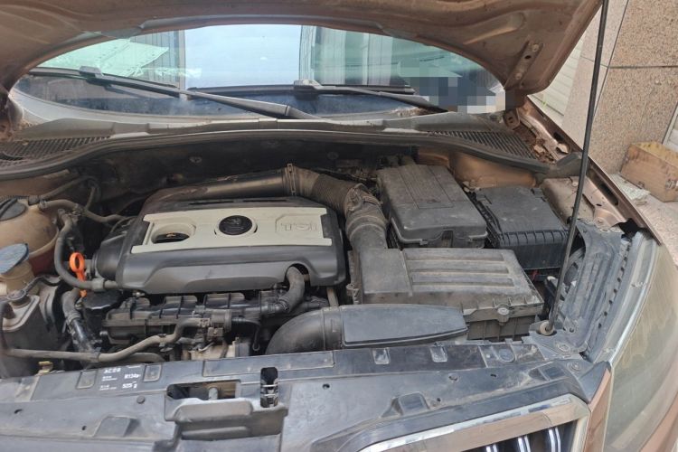 Used Skoda Yeti 2014 1.8TSI DSG Polar Edition Engine Bay Left