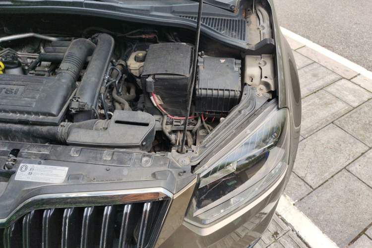 Used Skoda Yeti 2014 1.4TSI Manual Polar Edition Engine Bay Left