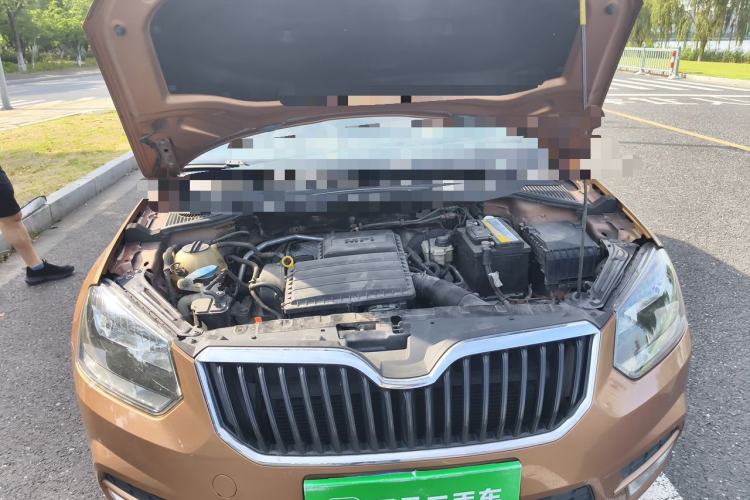 Used Skoda Yeti 2014 1.6L Manual Colorful Edition Engine Bay