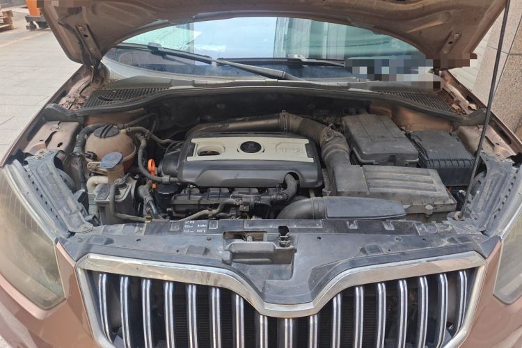Used Skoda Yeti 2014 1.8TSI DSG Polar Edition Engine Bay