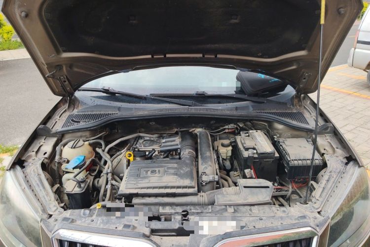 Used Skoda Yeti 2014 1.4TSI Manual Colorful Edition Engine Bay