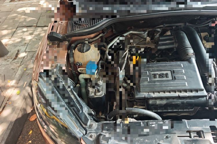 Used Skoda Yeti 2014 1.4TSI Manual Polar Edition Engine Bay Right