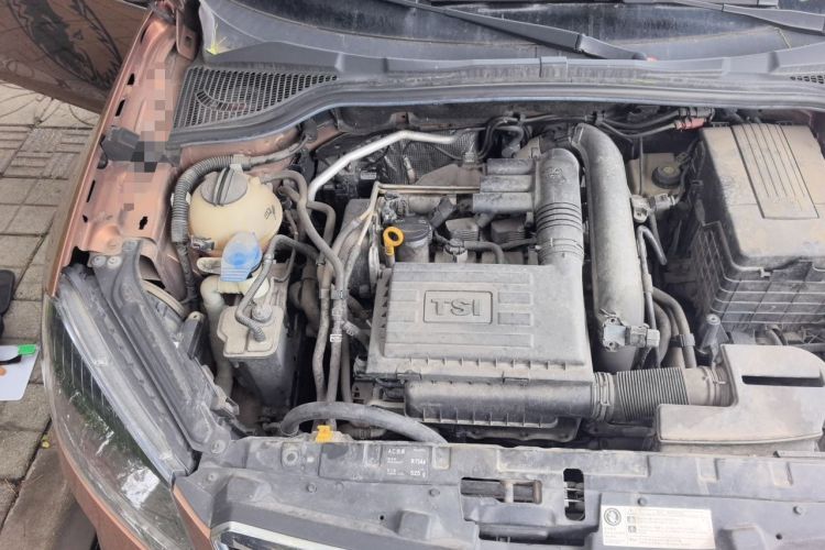 Used Skoda Yeti 2014 1.4TSI DSG Explorer Edition Engine Bay Right