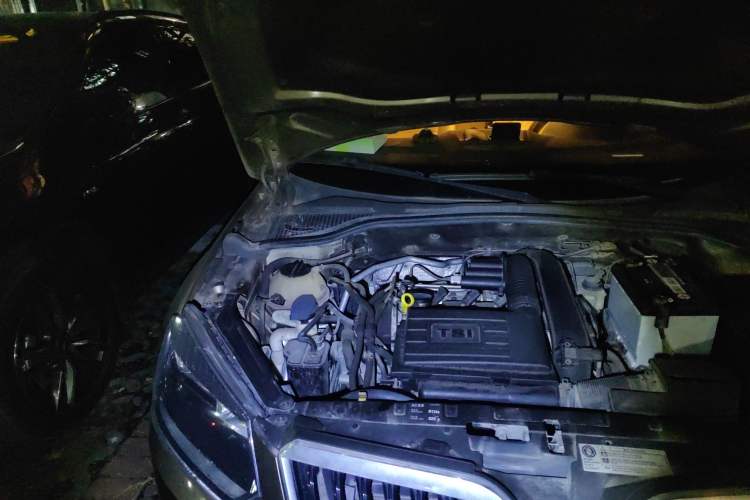 Used Skoda Yeti 2014 1.4TSI Manual Explore Edition Engine Bay Right