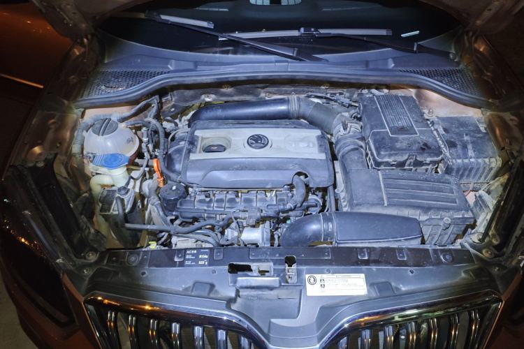 Used Skoda Yeti 2014 1.8TSI DSG Polar Edition Engine Bay