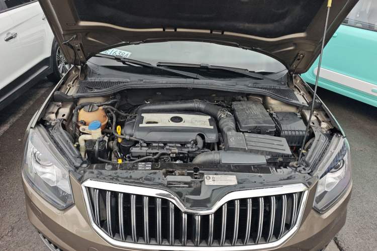 Used Skoda Yeti 2014 1.8TSI DSG All-Wheel Drive Edition Engine Bay