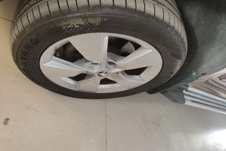 Used Skoda Yeti 2014 1.8TSI DSG Polar Edition Exterior 3