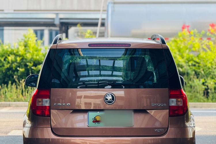Used Skoda Yeti 2014 1.6L Manual Colorful Edition Exterior 5