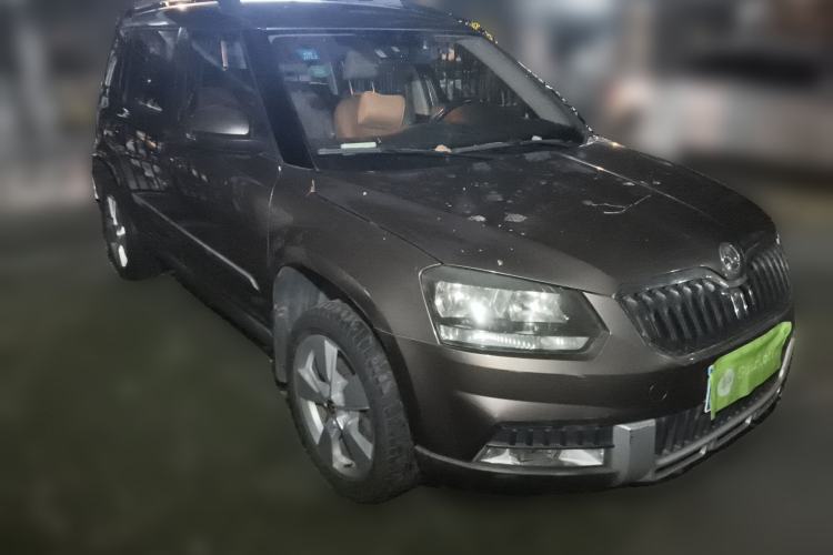 Used Skoda Yeti 2014 1.4 TSI DSG Polar Edition Front Right 45 Deg
