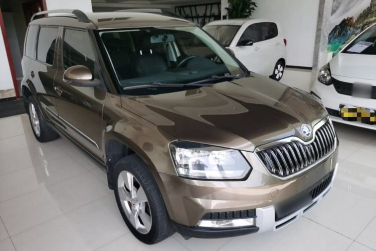 Used Skoda Yeti 2014 1.8TSI DSG Polar Edition Front Right 45 Deg