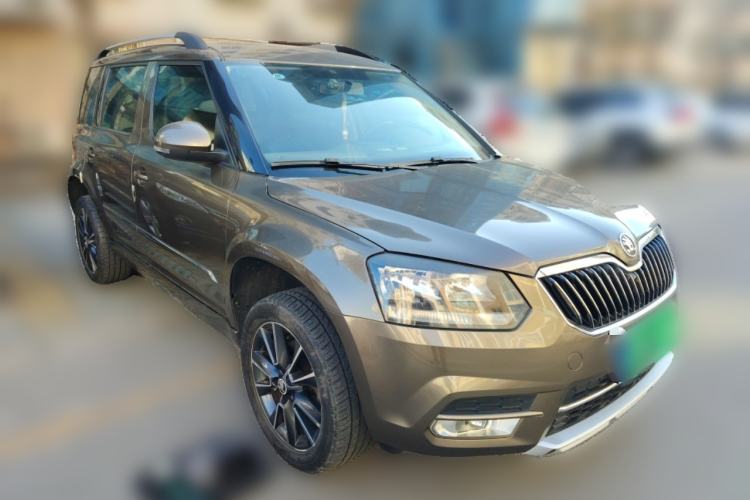 Used Skoda Yeti 2014 1.4 TSI DSG Phantom Edition Front Right 45 Deg