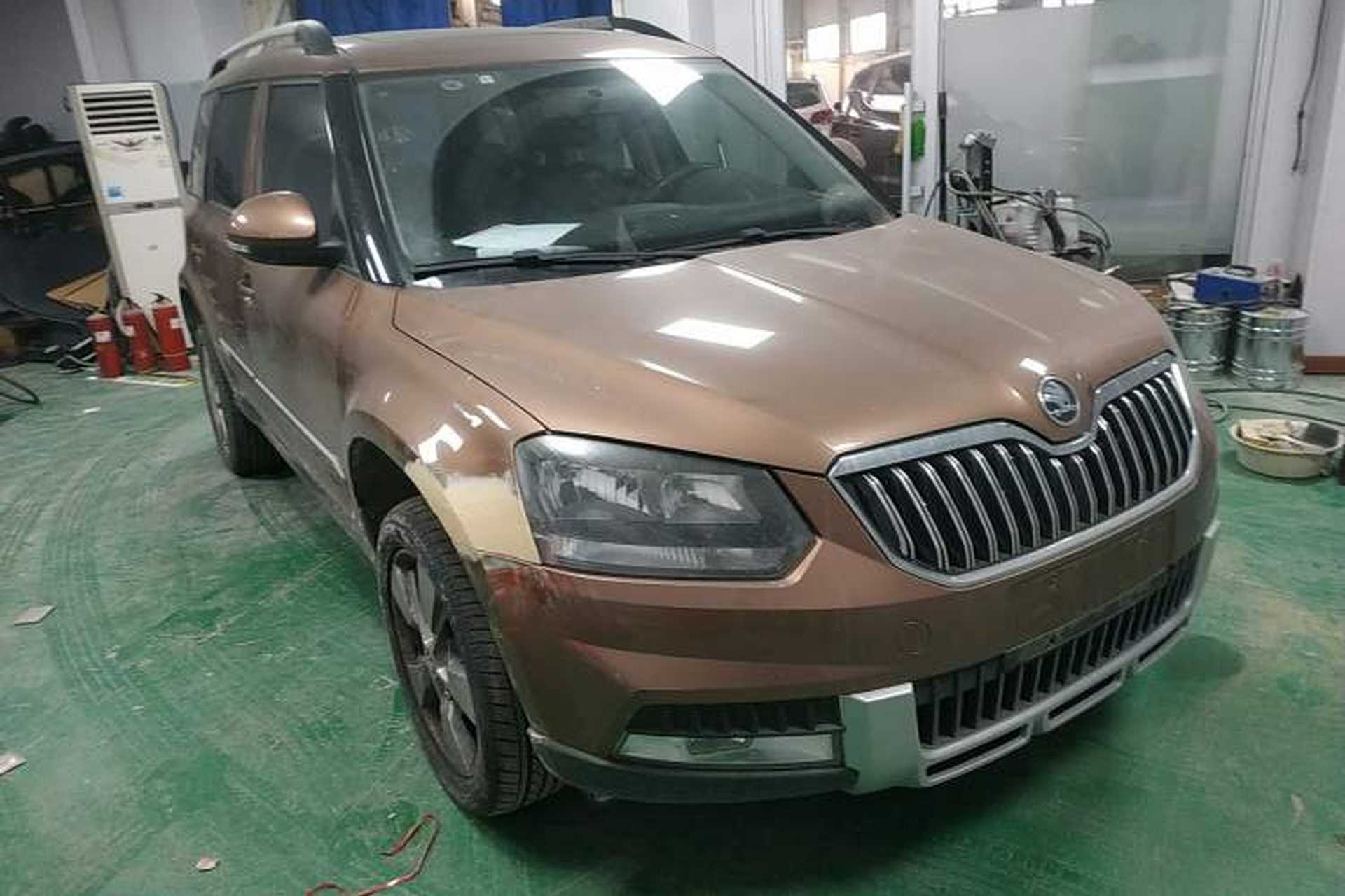 Used Skoda Yeti 2014 1.8TSI DSG Polar Edition Front Right 45 Deg