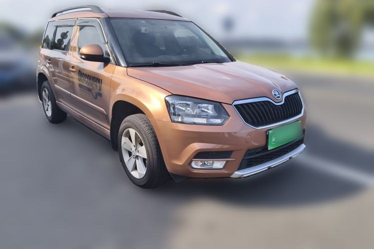 Used Skoda Yeti 2014 1.6L Manual Colorful Edition Front Right 45 Deg