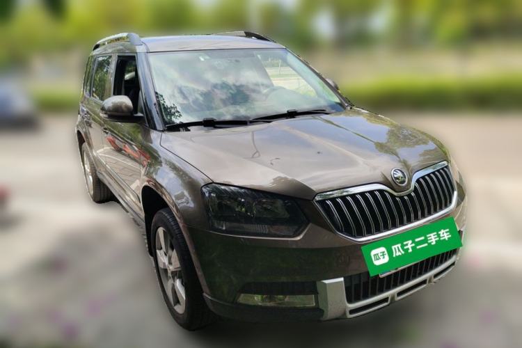 Used Skoda Yeti 2014 1.4TSI Manual Polar Edition Front Right 45 Deg