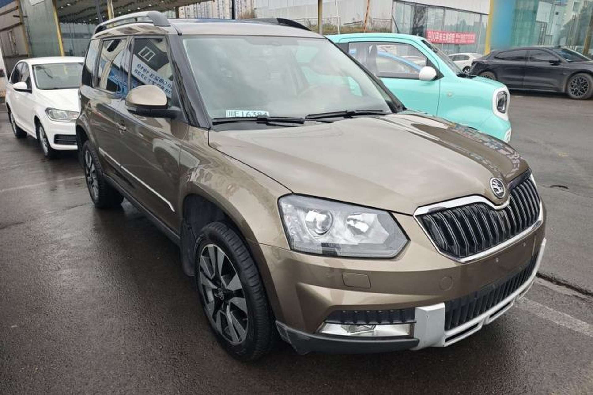 Used Skoda Yeti 2014 1.8TSI DSG All-Wheel Drive Edition Front Right 45 Deg