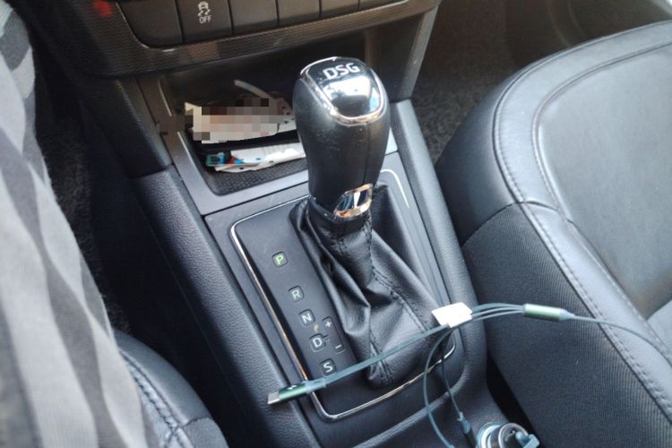 Used Skoda Yeti 2014 1.4 TSI DSG Phantom Edition Gear Lever