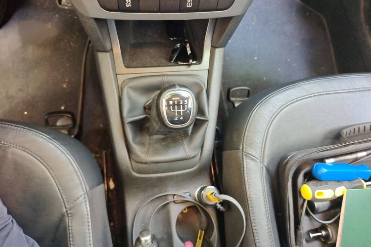 Used Skoda Yeti 2014 1.4TSI Manual Explore Edition Gear Lever