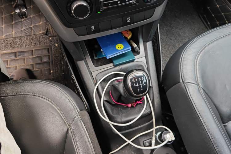 Used Skoda Yeti 2014 1.4TSI Manual Polar Edition Gear Lever