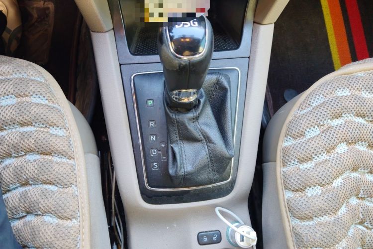Used Skoda Yeti 2014 1.4TSI DSG All-Wheel Drive Version Gear Lever