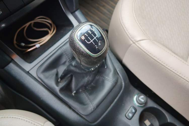Used Skoda Yeti 2014 1.4TSI Manual Colorful Edition Gear Lever