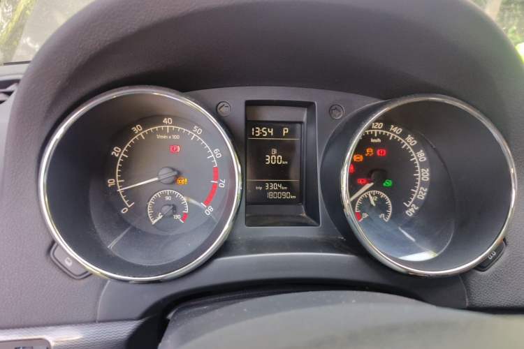 Used Skoda Yeti 2014 1.4TSI DSG Vibrant Edition Instrument Cluster