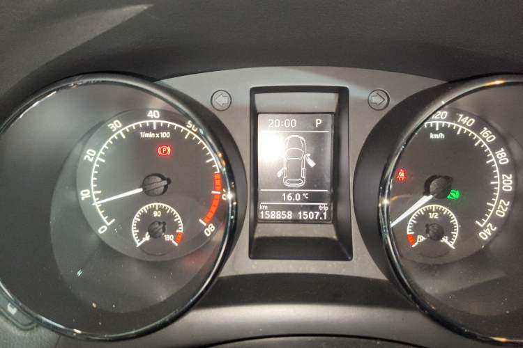 Used Skoda Yeti 2014 1.4 TSI DSG Polar Edition Instrument Cluster