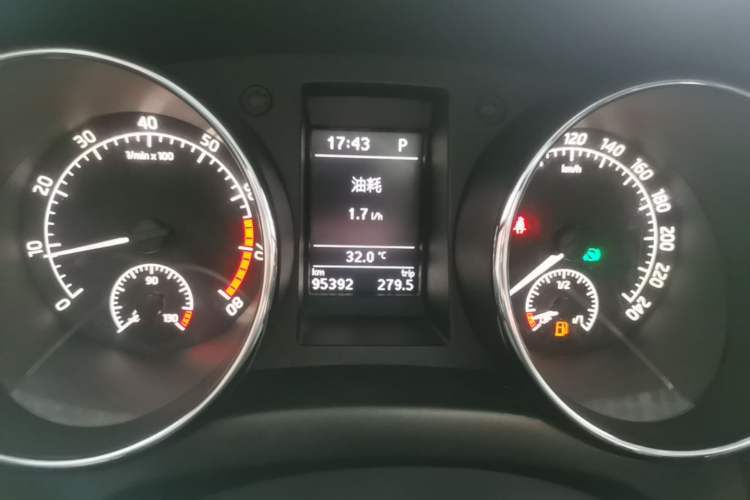 Used Skoda Yeti 2014 1.8TSI DSG Polar Edition Instrument Cluster
