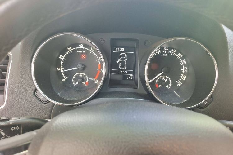 Used Skoda Yeti 2014 1.4TSI Manual Explore Edition Instrument Cluster