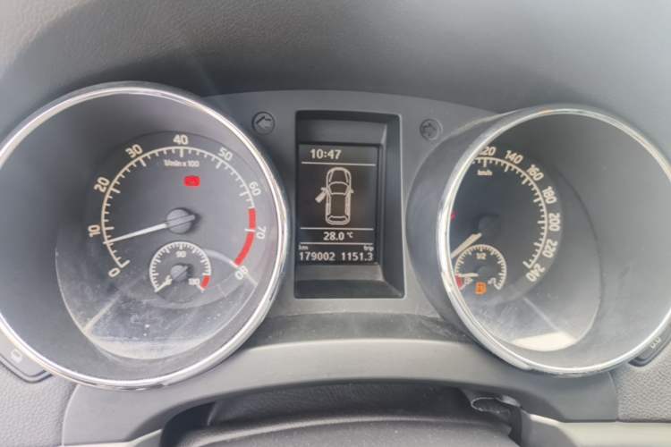 Used Skoda Yeti 2014 1.4TSI Manual Polar Edition Instrument Cluster