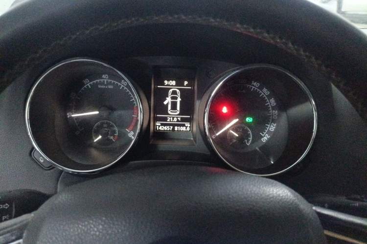 Used Skoda Yeti 2014 1.8TSI DSG All-Wheel Drive Edition Instrument Cluster