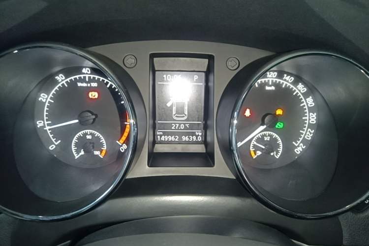 Used Skoda Yeti 2014 1.8TSI DSG Polar Edition Instrument Cluster