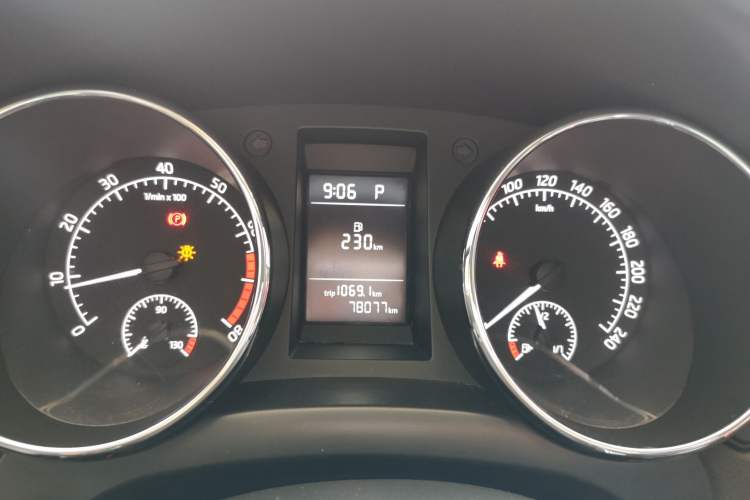 Used Skoda Yeti 2014 1.4TSI DSG Vibrant Edition Instrument Cluster