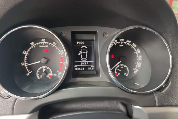 Used Skoda Yeti 2014 1.4TSI Manual Polar Edition Instrument Cluster