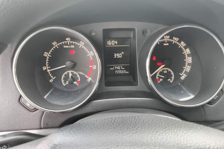 Used Skoda Yeti 2014 1.6L Manual Colorful Edition Instrument Cluster