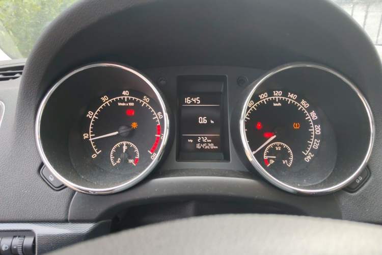 Used Skoda Yeti 2014 1.4TSI Manual Colorful Edition Instrument Cluster