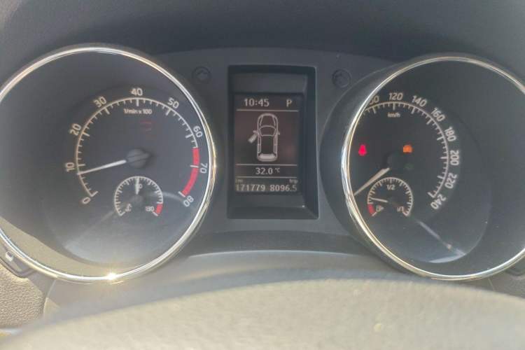 Used Skoda Yeti 2014 1.4 TSI DSG Polar Edition Instrument Cluster