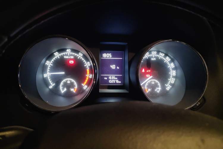 Used Skoda Yeti 2014 1.4TSI Manual Explore Edition Instrument Cluster