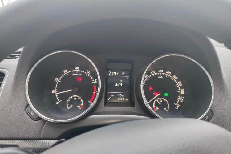 Used Skoda Yeti 2014 1.4TSI DSG Vibrant Edition Instrument Cluster