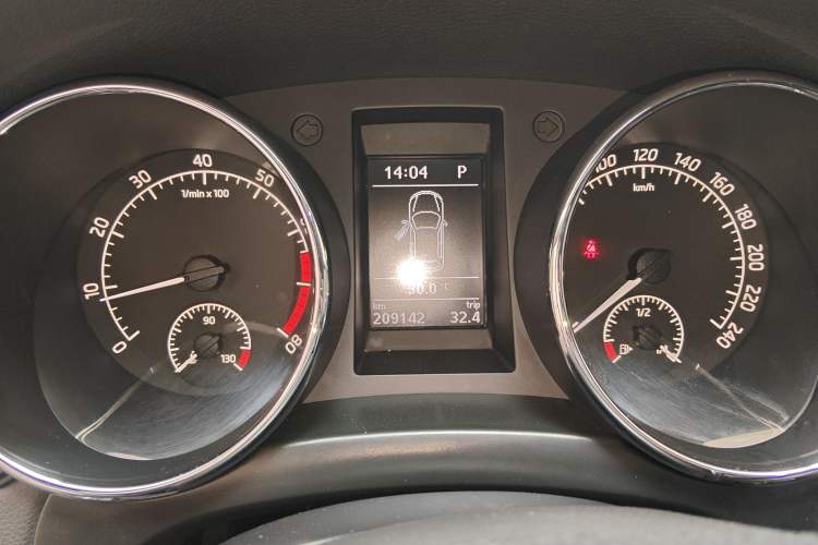 Used Skoda Yeti 2014 1.4TSI DSG All-Wheel Drive Version Instrument Cluster