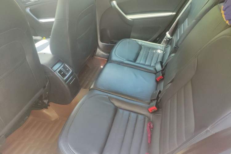 Used Skoda Yeti 2014 1.4 TSI DSG Polar Edition Interior 4