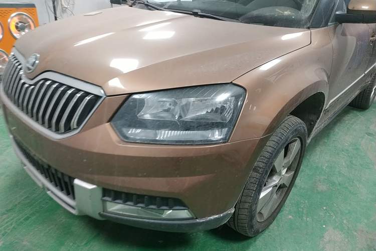 Used Skoda Yeti 2014 1.8TSI DSG Polar Edition Left Front Headlight