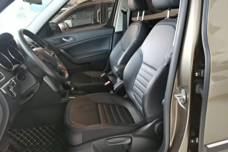 Used Skoda Yeti 2014 1.8TSI DSG Polar Edition Left Front Seat